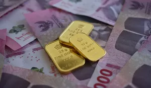 Update Harga Emas Antam Hari Ini 10 November 2025 Melonjak, Investor Waspada!