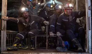 Kisah 33 Pekerja Tambang Terjebak Akibat Longsor Selama 69 Hari Pada Film The 33, Tayang Malam ini di Bioskop Trans TV