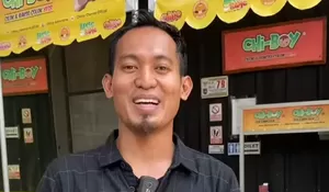 Dulunya Pegawai Bank, Bapak Dua Anak Ini Sukses jadi Juragan Cilok Punya 900 Booth Se-Jabodetabek