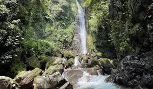 Engga Jauh dari Parkiran, Bisa Menikmati Curug di Bogor yang Masih Asri, Airnya Jernih dan Segar