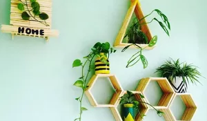 Kreatif dan Terlihat Estetik, Inilah Ide Hiasan Dinding untuk Ruang Tamu Minimalis!