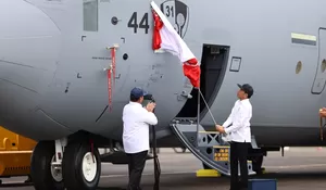 Disaksikan Jokowi, Prabowo Serahkan Pesawat Keempat C-130J Super Hercules untuk TNI AU