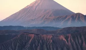 Keren! Bromo Dinobatkan sebagai Taman Nasional Paling Indah Ketiga di Dunia