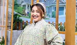 Perjalanan Karier Mpok Alpa: dari Biduan Hajatan hingga Terjun ke Dunia Presenter