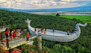 Wow Keren Banget Tempat Wisata di Semarang Ini Menyuguhkan Keindahan Deretan Pegunungan dan Danau dengan berbagai Spot Foto