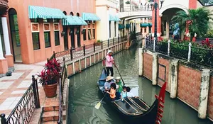 Rasakan Sensasi Liburan ke Eropa di Little Venice Kota Bunga, Destinasi Wisata Akhir Tahun Favorit Keluarga