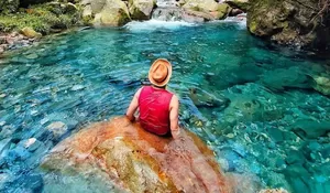 Curug Leuwi Asoka, Tempat Wisata Hidden Gem Baru di Bogor yang Airnya Sebening Kaca Lho!