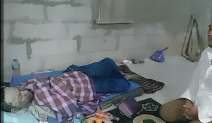 Idap Penyakit Langka, Pria asal Pamijahan Bogor Terbaring Tidak Berdaya di Lantai Rumahnya