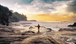 HTM Gratis, Pantai Karang Tepas di Garut Masih Jarang Diketahui Pas Banget Buat Healing, Suguhkan Tebing Batu yang Eksotis