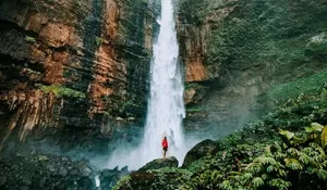 Berjarak 50 Kilometer dari Pusat Kabupaten Lumajang, Ternyata Ada Air Terjun yang Berlatar Gunung Semeru, Sudah Tahu Belum?