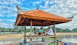 Gibran dan Istri Berpartisipasi di Wellness Tourism di Gazebo Sanur Pantai Mertasari Bali