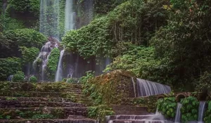 Di Lombok Ada Air Terjun yang Alirannya Berasal dari Air Hujan Ratusan Tahun Lalu dan Kini Diakui UNESCO, HTM Cuma Rp 5 Ribu Saja Yuk Kepoin Tempatnya