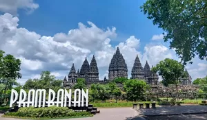 Indahnya Gak Ada Lawan! Pesona Arsitektur Megah Candi Prambanan yang Memikat Ribuan Pengunjung, Harga Tiketnya Gak Nyampe Rp100 Ribu Loh!