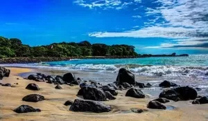 HTM Cuma Rp 5 Ribu, Yuk Intip Pesona Pantai Santolo Surga Tersembunyi di Garut, Dulu Jadi Pusat Pengangkutan Rempah-rempah Zaman Kolonial Belanda