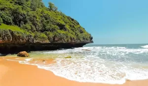 Nikmati Keindahan Pantai Ngluwen, Hidden Gem di Gunung Kidul yang Jarang Dikunjungi, Harga Tiket Masuk Cuma Rp 10 Ribu tapi Buka 24 Jam