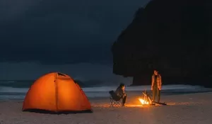 Yuk Rasakan Sensasi Camping di Pantai Greweng yang Tawarkan Pemandangan Memukau, Destinasi Wisata Hidden Gem di Gunung Kidul HTM-nya Cuma Rp 10 Ribu