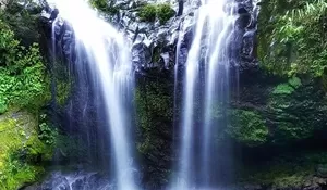 Cuma Rp 5 Ribu Aja! Yuk Intip Pesona Keindahan Air Terjun Kembar di Kota Tasikmalaya Ini, Bisa Berenang Sepuasnya dan Rasakan Kesegaran Airnya Loh!