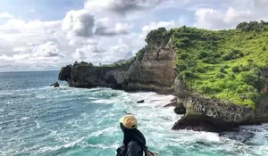 Yuk Jelajahi Pantai Ngedan di Gunungkidul, Buka Selama 24 Jam dan Punya Fasilitas Super Lengkap, Ada Spot Camping hingga Mancing Lho!