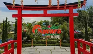 Mau Foto-foto di Patung Merlion? Gak Perlu ke Singapura, di Navara Water Park Bondowoso Juga Ada!