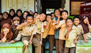 Kemendikbud Sebut Seragam Sekolah Wajib Gratis, Sesuai Aturan Terbaru Berlaku untuk SD SMP dan SMA