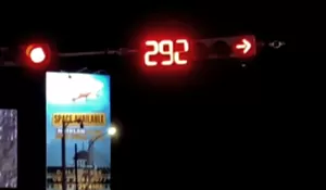 Viral Lampu Merah di Bandung Capai 300 Detik, Pengguna Jalan Sampai Pesan Makanan Online Sambil Menunggu Hijau