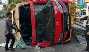 Innalillahi Kecelakaan Bus Terguling di Jalan Lingkar Sukabumi, Puluhan Penumpang Alami Luka-luka