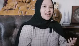 Jatuh Bangun Anak TKW Jualan Keripik Kaca, Dulu Diremehkan Kini Sukses Jadi Jutawan di Usia Muda