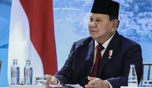 Rupiah Tembus Rp17.000 per Dolar AS, Ekonom Minta Prabowo Evaluasi MBG dan Danantara