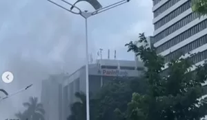 Lagi-lagi Kebakaran Melanda Jakarta Hanguskan Gedung Panin Bank di Tanah Abang, Diduga Akibat Kesalahan Pengelasan