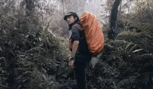 Fiersa Besari Beberkan Fakta Mengejutkan Terkait Tragedi Puncak Carstensz yang Menewaskan Dua Pendaki