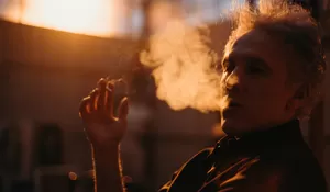 Apa Hukum Menghirup Asap Rokok dari Orang yang Merokok di Sekitarnya, Apakah Membatalkan Puasa?