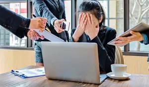 Waspada Burnout! Ini Cara Mengatasi Dampak Lingkungan Kerja pada Kesehatan Mental Karyawan