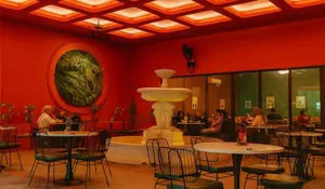 Retro dan Ikonik! Samsara Cafe Jadi Hidden Gem Baru di Bogor, Viral di TikTok hingga Instagram