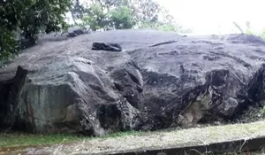 Napak Tilas di Situs Batu Kraton, Tempat Meditasi Soekarno di Puncak Bogor yang Perlahan Mulai Terlupakan