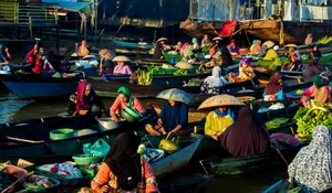 Unik Banget! Nginep di Swiss Belhotel Borneo Banjarmasin Auto Tour Gratis ke Pasar Terapung