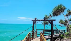 Berjarak 4 Jam dari Jakarta, Pantai Hidden Gem di Banten Ini Mirip Banget Nusa Penida Bali