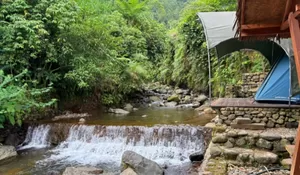 Lembah Batu Riverside Bogor: Harga Tiket, Glamping, dan Akses Lengkap untuk Liburan Hemat