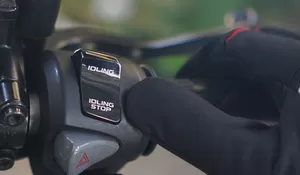 Mengenal Fungsi Fitur Idling Stop System (ISS) Pada Sepeda Motor Matic Honda, jangan asal Pencet!