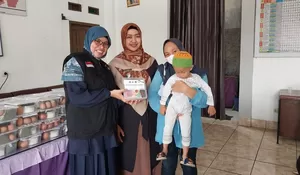 Lurah Mekarjaya Gandeng Laz Zakat Sukses Salurkan PMT ke Balita Stunting