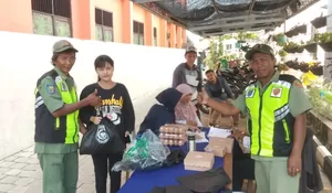 29 Ibu Hamil di Kelurahan  Cilangkap Terima Bantuan Pangan 