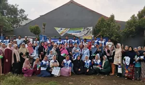 Hujan Deras Tak Hentikan Semangat Anggota DPR RI, Intan Fauzi saat Silaturahmi dengan Masyarakat