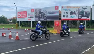 Komunitas PCX Club Bandung Ikuti Pelatihan Keselamatan Berkendara