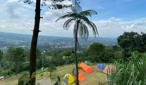Nyakin Engga Mau Camping di Tempat Wisata ini? Fasilitasnya Lengkap Tersedia Wifi dan Listrik, Ditambah Viewnya Dijamin Bikin Jatuh Cinta!