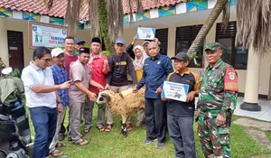 Kelurahan Sukmajaya Depok Apresiasi 2 RW dengan Partisipasi Pemilu 2024 Tertinggi, Berikan Kambing Sebagai Hadiah