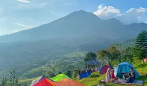 Tempat ini Cocok Buat Camping Keluarga dengan Keindahan yang Gak Masuk Akal! Asli Bakalan Enggak Bisa Move On dari Tempat Camping Ground Ini