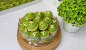 Jadi Ide Kue Lebaran Kekinan Terbaru yang Enak Abis! Bomboloni Greentea Cookies Emang Unik dan Nagih Banget