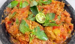 Walau Ekonomis Tapi Rasanya Nikmat Banget, Bisa Sampe Ngabisin Nasi! Begini Resep Tempe Penyet Sambal Kemangi