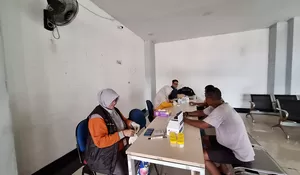 13 Awak Bus di Terminal Jatijajar Depok Negatif Narkoba