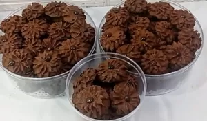 Cemilan yang Super Nyoklat dan Lumer Saat Digigir? Cobain Resep Semprit Coklat yang Enak Abis Ini