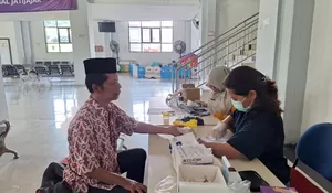 110 Awak Bus di Terminal Jatijajar Depok Layak Mengemudi : Lolos Pemeriksaan Kesehatan dan Narkoba 